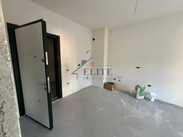 Tirane, shitet apartament 1+1 Kati 4, 66 m² 79.404 € (Paskuqan)
