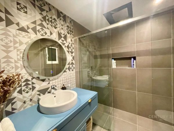 Tirane, jepet me qera apartament 1+1+Aneks+Ballkon Kati 6, 70 m² 750 € (Vilat Gjermane)