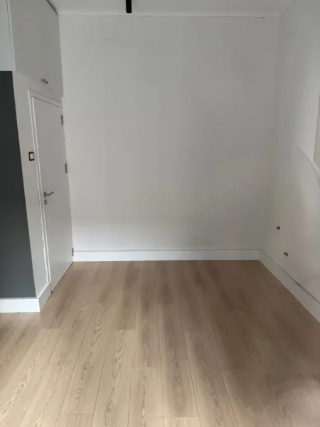 Tirane, jepet me qera ambjent biznesi Kati 0, 20 m² 500 € (SHESHI WILLSON)