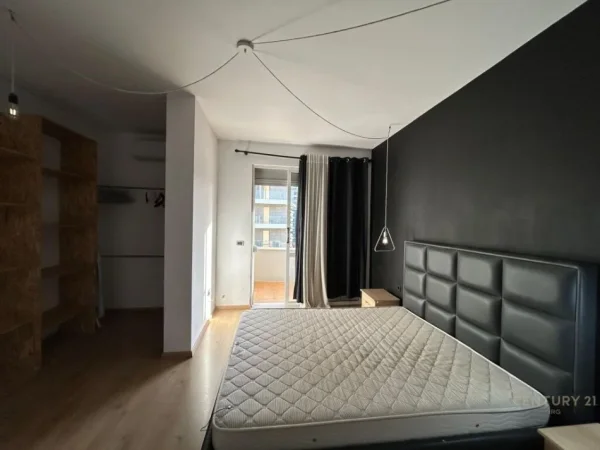 Tirane, jepet me qera apartament 1+1+Aneks+Ballkon Kati 6, 112 m² 650 € (RR. DIBRËS)