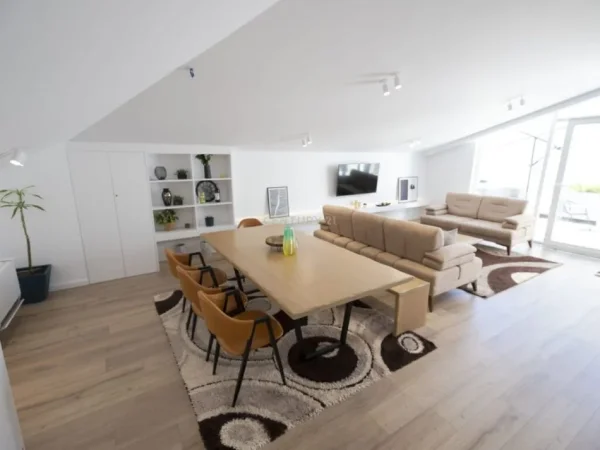 Tirane, shes apartament+verande | Penthouse 3+1+Aneks+Ballkon Kati 6, 173 m² 200.000 € (Tufinë)