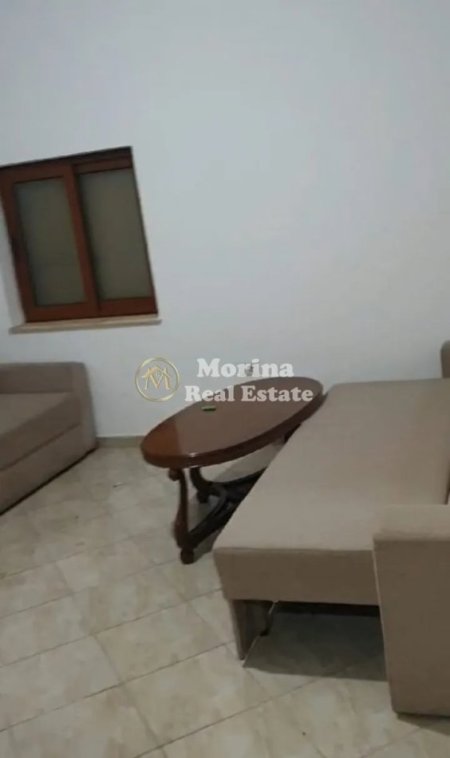 Tirane, jepet me qera garsonier 1 Katshe Kati 1, 25 m² 250 € (Ish Fusha e Aviacionit)