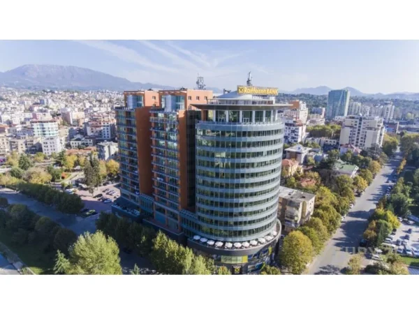 Tirane, jepet me qera ambjent biznesi Kati 5, 658 m² 13.160 € (ETC)