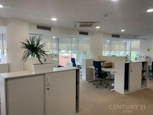 Tirane, jepet me qera ambjent biznesi Kati 5, 658 m² 13.160 € (ETC)