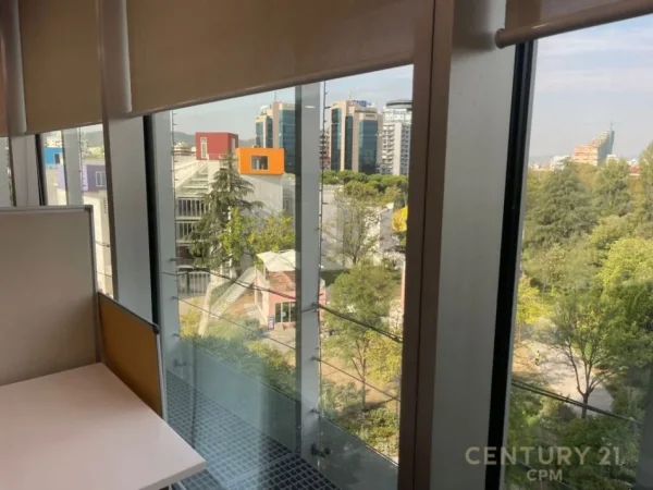 Tirane, jepet me qera ambjent biznesi Kati 5, 658 m² 13.160 € (ETC)