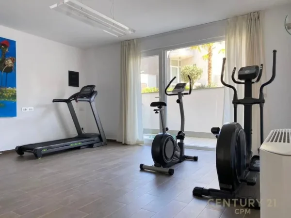 Tirane, jepet me qera Vile 3 Katshe Kati 3, 535 m² 5.000 € 