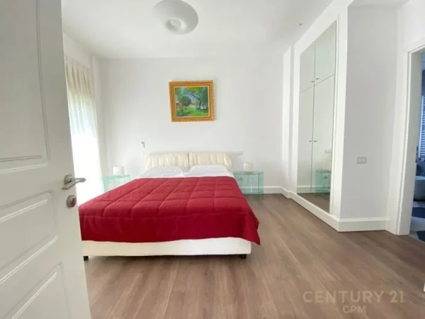 Tirane, jepet me qera Vile 3 Katshe Kati 3, 535 m² 5.000 € 