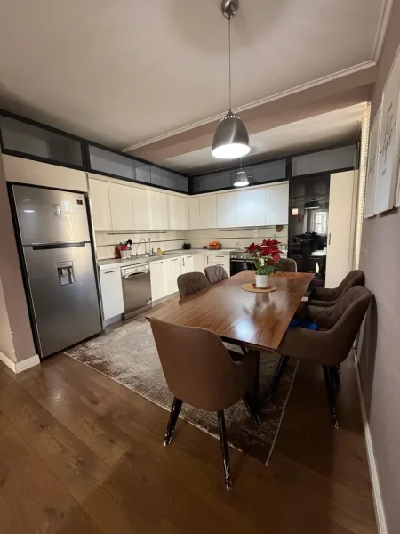 Tirane, shitet apartament 3+1+Aneks+Ballkon Kati 6, 150 m² 308.000 € (Komuna e Parisit)