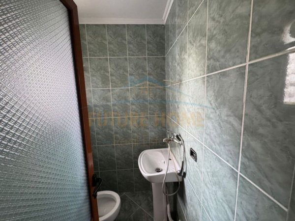 Tirane, apartament 3+1 Kati 3, 115 m² (unaza e re)