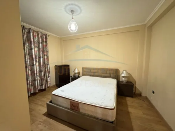 Tirane, apartament 3+1 Kati 3, 115 m² (unaza e re)