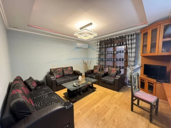 Tirane, apartament 3+1 Kati 3, 115 m² (unaza e re)