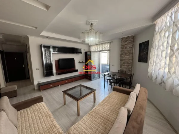 Vlore, jepet me qera apartament 1+1+Ballkon Kati 6, 70 m² 300 € (Rruga Gjergj Arianiti)