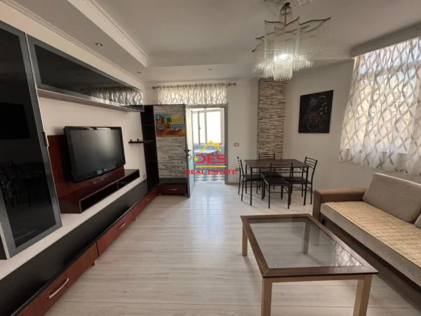 Vlore, jepet me qera apartament 1+1+Ballkon Kati 6, 70 m² 300 € (Rruga Gjergj Arianiti)