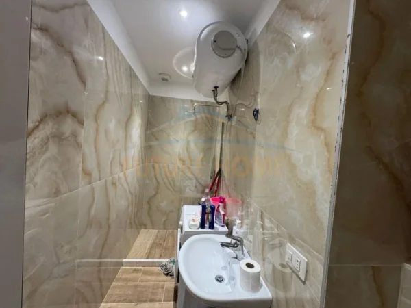 Durres, shitet apartament 1+1+Ballkon Kati 2, 48 m² 86.000 € (qerret)