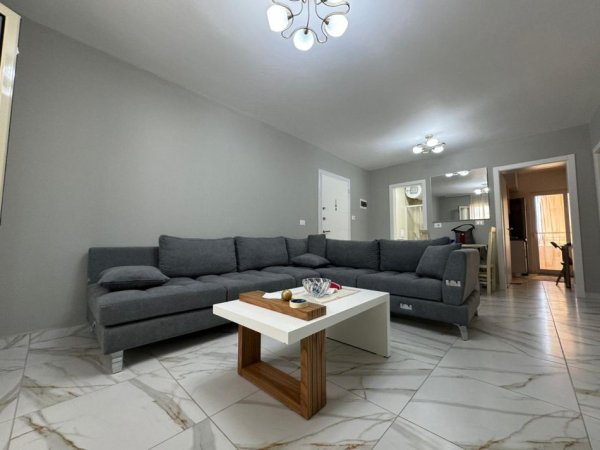 Tirane, shitet apartament 2+1 , 80 m² 139.000 € (Pazari i Ri)