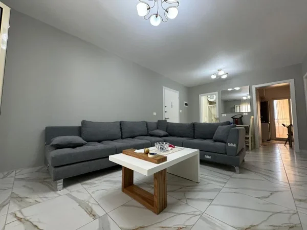 Tirane, shitet apartament 2+1 , 80 m² 139.000 € (Pazari i Ri)