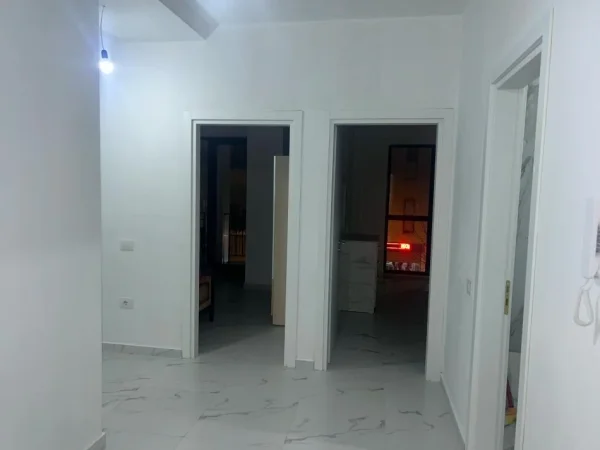 Tirane, jepet me qera apartament 2+1 Kati 1, 110 m² 500 € (Astir)
