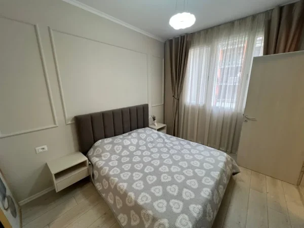Tirane, jepet me qera apartament 1+1, Kati 3, 70 m² 550€ (Unaza e Re, River Residence)