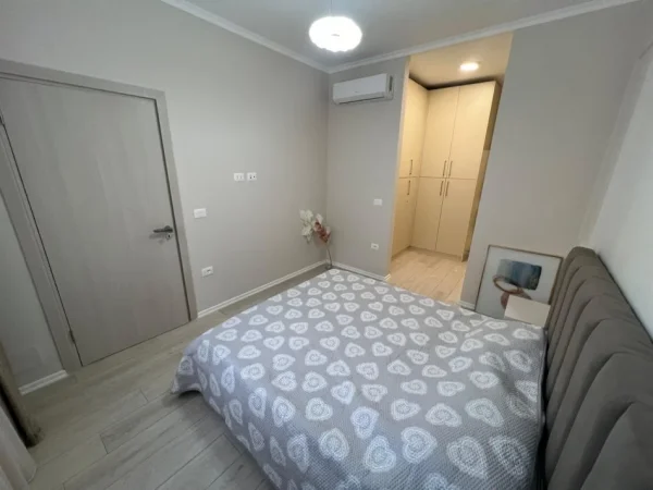 Tirane, jepet me qera apartament 1+1, Kati 3, 70 m² 550€ (Unaza e Re, River Residence)