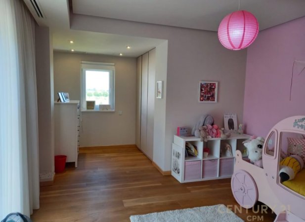 Tirane, jepet me qera Vile 3 Katshe Kati 4, 142 m² 3.900 € (Mjull-Bathore)
