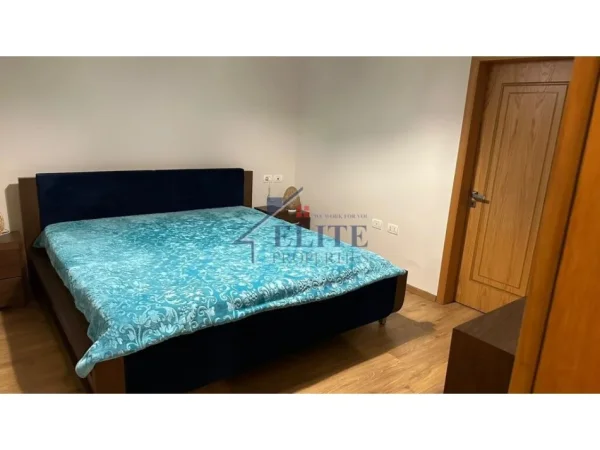 Tirane, jepet me qera apartament 2+1 Kati 7, 103 m² 650 € (Pallati me Shigjeta)