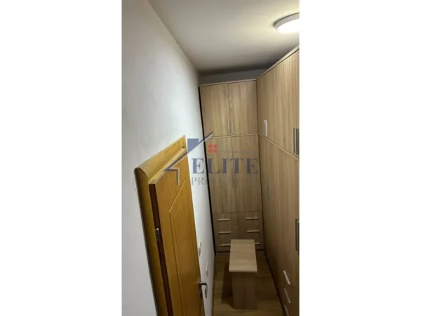Tirane, jepet me qera apartament 2+1 Kati 7, 103 m² 650 € (Pallati me Shigjeta)