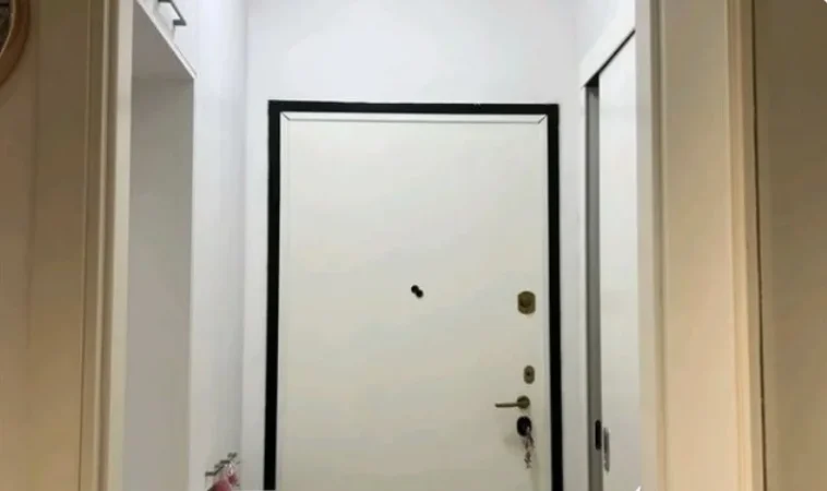 Tirane, jepet me qera apartament 1+1 Kati 6, 60 m² 600 € (Pazari i ri)