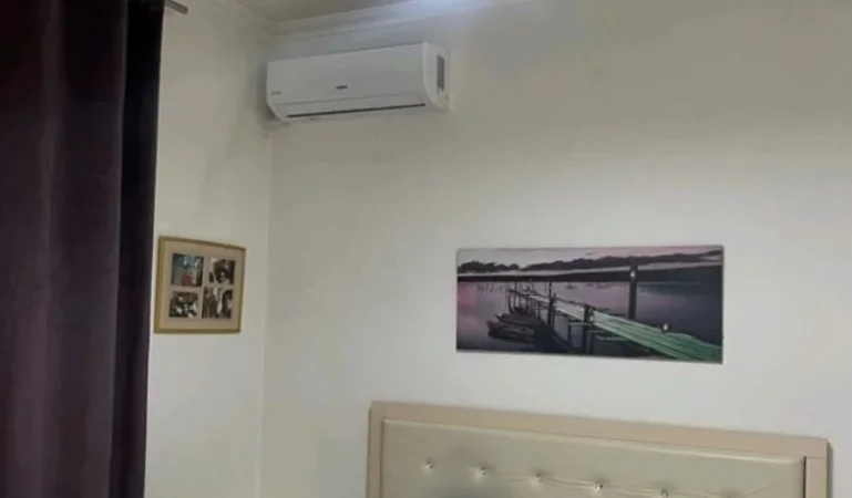 Tirane, jepet me qera apartament 1+1 Kati 6, 60 m² 600 € (Pazari i ri)