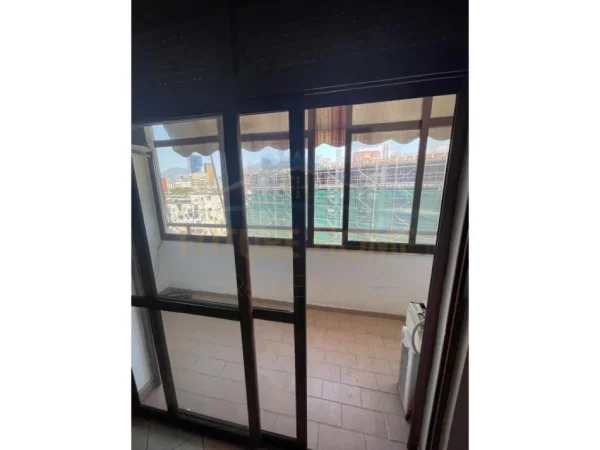 Tirane, shitet apartament 2+1+Ballkon Kati 6, 100 m² 250.000 € (ish ekspozita)