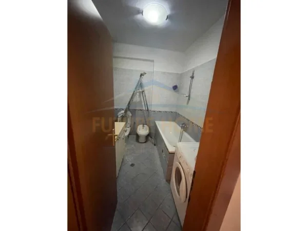 Tirane, shitet apartament 2+1+Ballkon Kati 6, 100 m² 250.000 € (ish ekspozita)