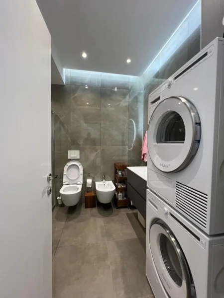 Tirane, shes apartament 1+1 Kati 6, 74 m² 159.000 € (Ish Fusha e Aviacionit)