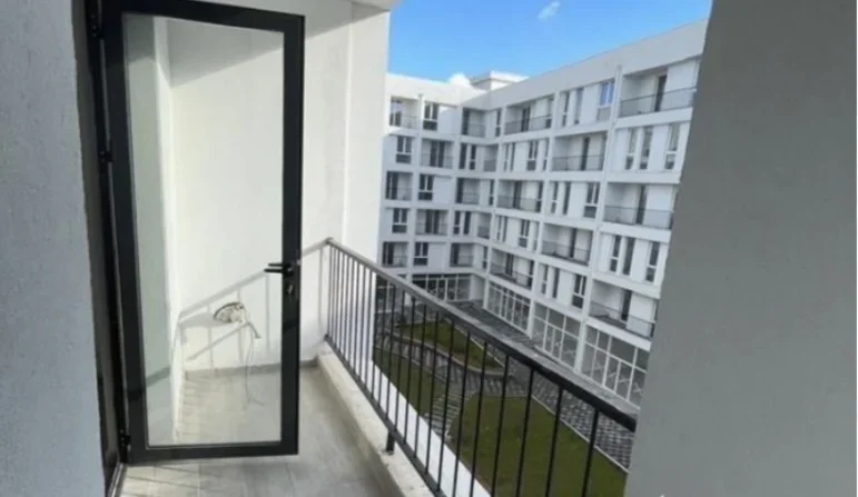 Tirane, jepet me qera apartament 3+1+Ballkon , 120 m² 45.000 € (Rruga 5 Maji Tirane, Shiperia)