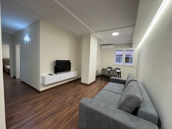 Tirane, jepet me qera apartament 2+1 Kati 3, 90 m² 800 € (RRUGA KAVAJES) UNA47967