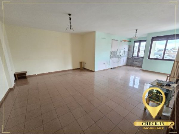 Tirane, shitet apartament 2+1+Aneks+Ballkon Kati 4, 106 m² 210.000 € (Pazari i Ri)