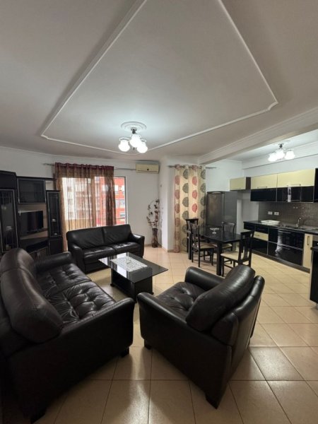Tirane, jepet me qera apartament 2+1 Kati 5, 114 m² 500 € (UNAZA RE)