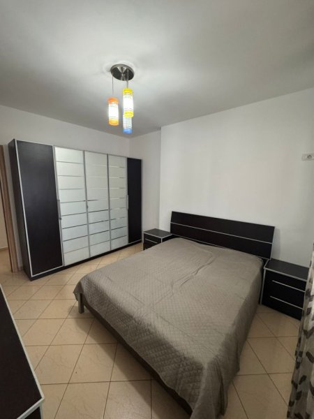 Tirane, jepet me qera apartament 2+1 Kati 5, 114 m² 500 € (UNAZA RE)