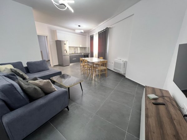 Tirane, jepet me qera apartament 1+1 Kati 7, 70 m² 500 € (UNAZA RE) UNA33110