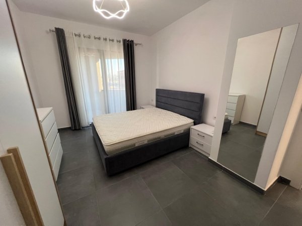 Tirane, jepet me qera apartament 1+1 Kati 7, 70 m² 500 € (UNAZA RE) UNA33110