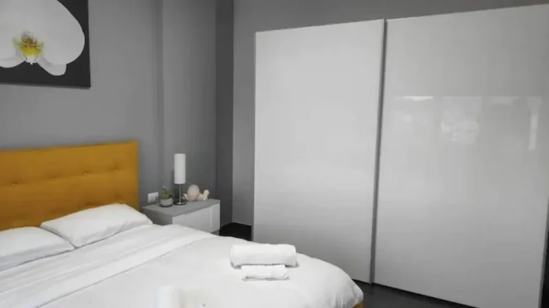 Tirane, jepet me qera apartament 2+1 Kati 11, 89 m² 1.200 € (Pazari i Ri)