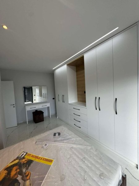 Tirane, jepet me qera apartament 1+1 Kati 9, 70 m² 500 € (GREEN CITY) UNA47644