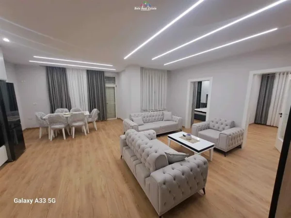 Tirane, jepet me qera apartament 2+1 Kati 3, 90 m² 650 € (Kodra e Diellit)