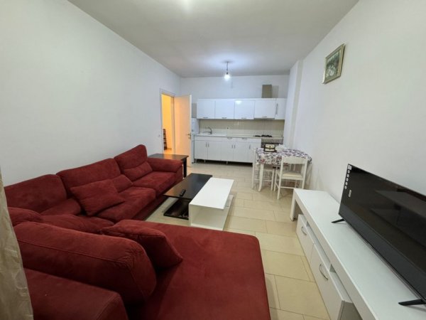 Tirane, jepet me qera apartament 1+1 Kati 8, 70 m² 400 € (UNAZA RE , ASTIR) BLV48070