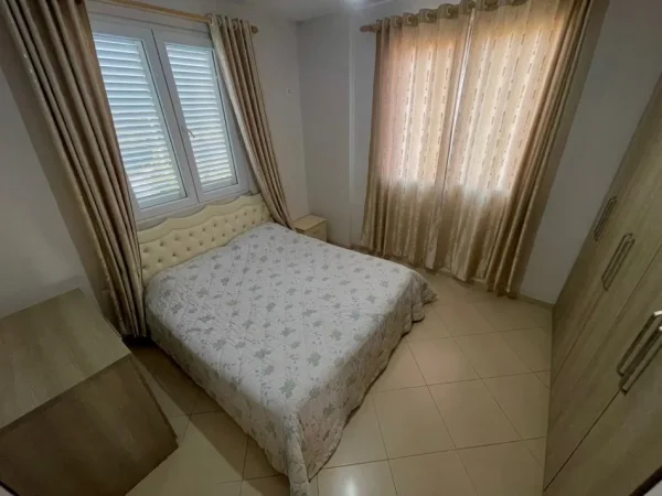 Tirane, jepet me qera apartament 2 Katshe Kati 1, 358 m² 2.500 € (Lunder)