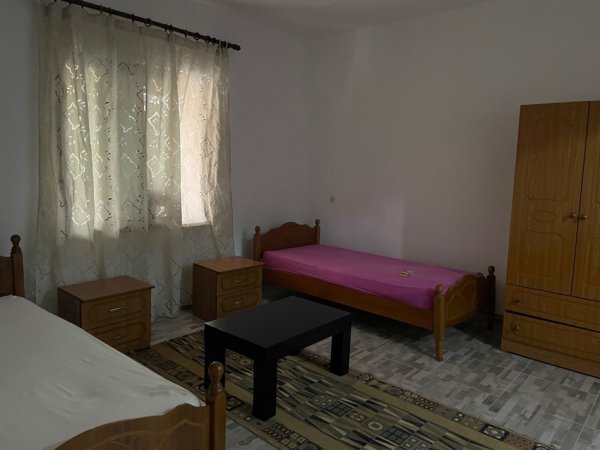 Tirane, jepet me qera apartament 1+1 Kati 1, 65 m² 300 € (Don Bosco)