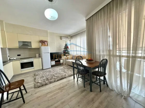 Tirane, jepet me qera 1+1+Ballkon Kati 6, 500 € (Unaza e Re)