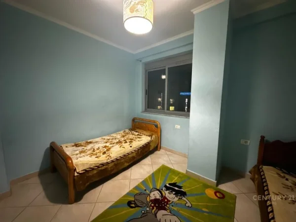 Apartament me qera, Kati 7, 82 m²    450 euro/muaj  (Spitali Hygea Tirana Albania)