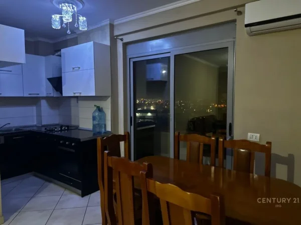 Apartament me qera, Kati 7, 82 m²    450 euro/muaj  (Spitali Hygea Tirana Albania)
