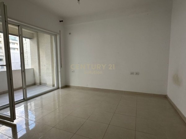 Tirane, shitet apartament Kati 3, 62 m² 125.000 € (21-Dhjetori Tirana Albania)