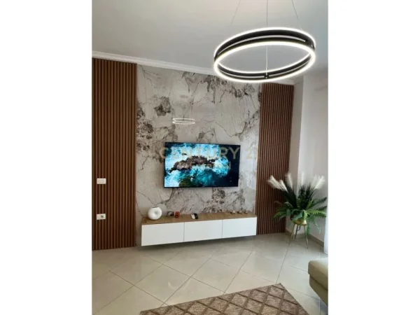 Tirane, shitet Kati 8, 98 m² 143.000 € (Rezidenca Klensi, Astir,)