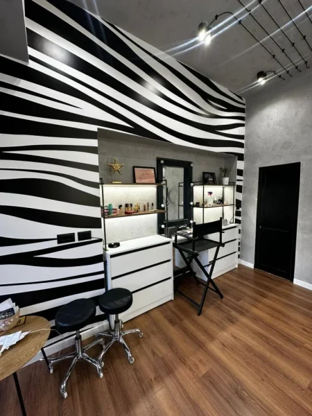 Tirane, jepet me qera ambjent biznesi Kati 0, 50 m² 350 € (bulevardi bajram curri)